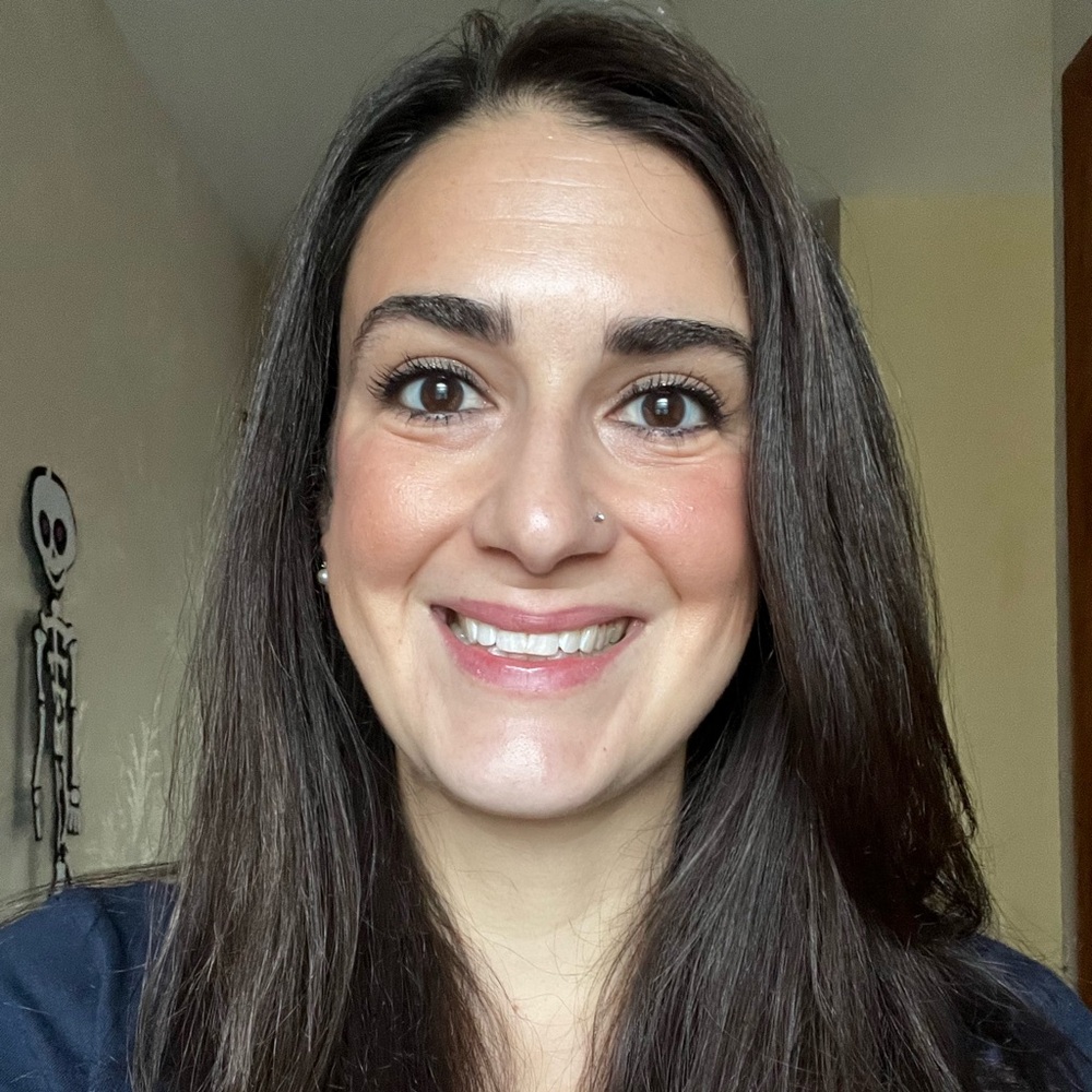 Meet your Posher, Leeann